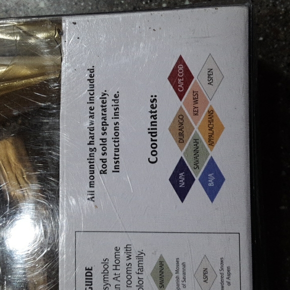 CURTAIN ALEXANDER JULIAN Medallion Finial Set BRONZE New in Box - Picture 4 of 4